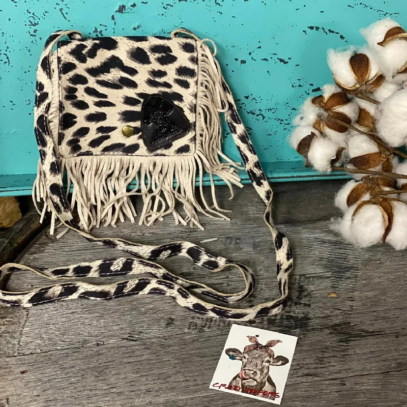 WHITE LEOPARD