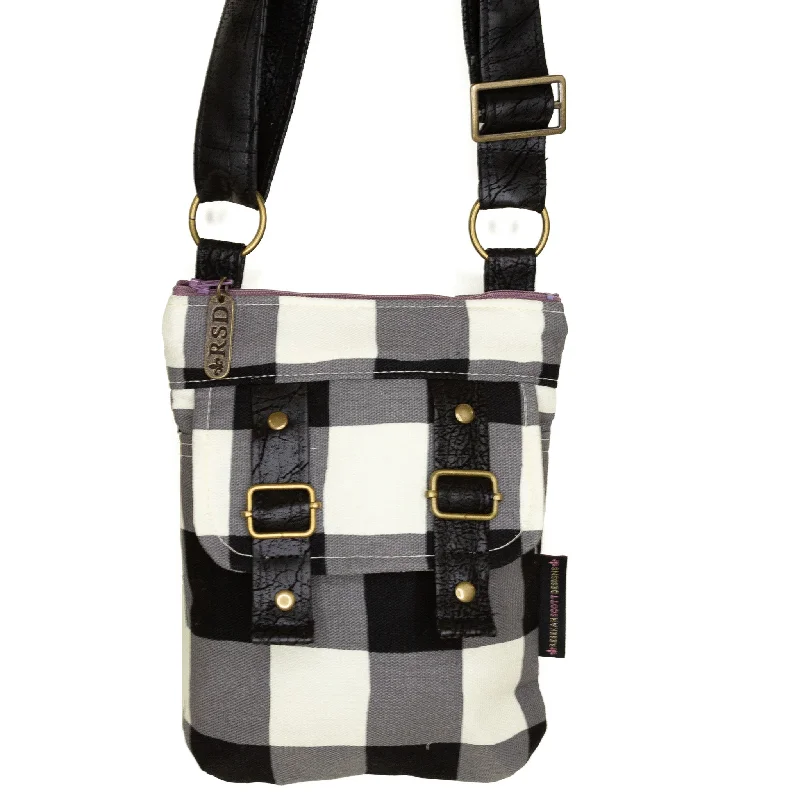 Stylish Bags For Fashion Bloggers Erin: Black Check