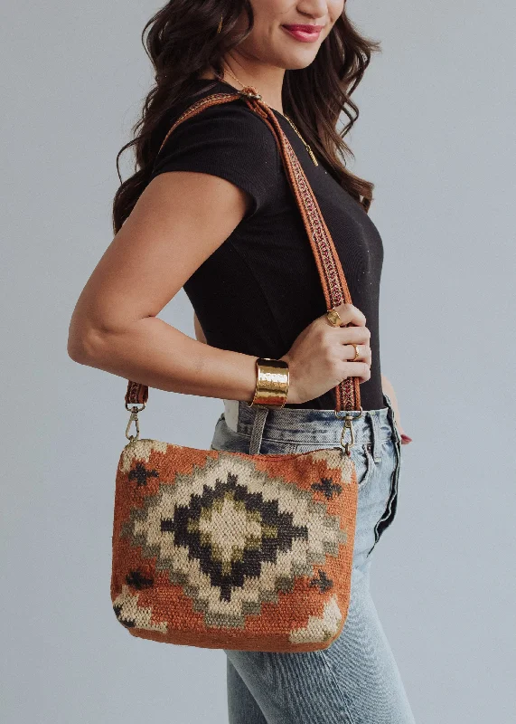 Unleash Your Fashion WOVEN-609