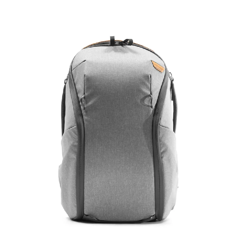 Holiday Gift Bags For Christmas Everyday Backpack Zip | 15L | Ash (PFAS)
