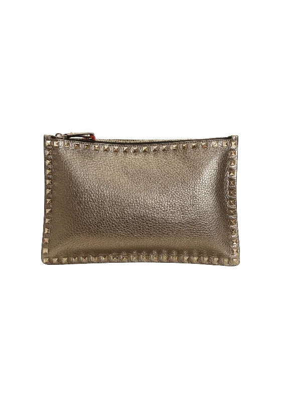 Bags For Free-Spirited And Artistic Styles ROCKSTUD LEATHER POUCH