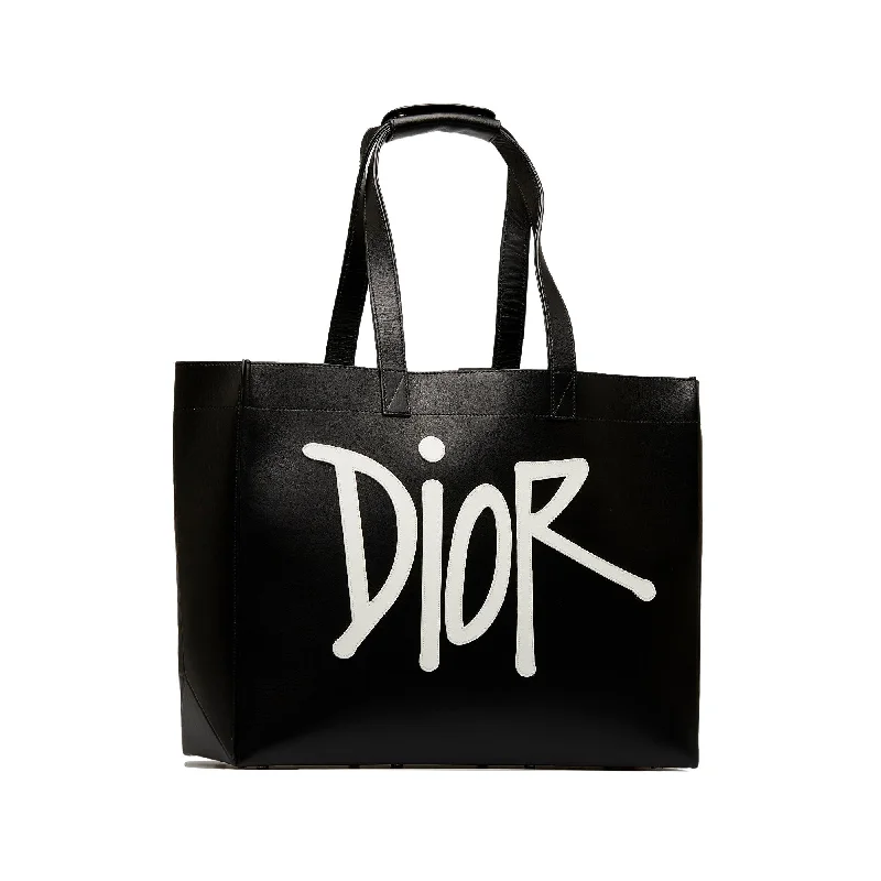 Limited-Time Offers On Trendy And Stylish Bags Dior x Stussy Large Logo Applique Tote (SHG-FLoMF8) Limited-Time Offers On Trendy And Stylish Bags Dior x Stussy Large Logo Applique Tote (SHG-FLoMF8)