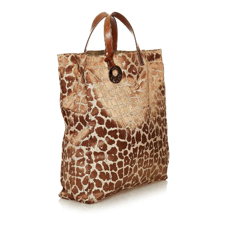 Luxury Bags For Working Professionals Fendi Leopard Print Canvas Tote Bag (SHG-hb56EH) Luxury Bags For Working Professionals Fendi Leopard Print Canvas Tote Bag (SHG-hb56EH)
