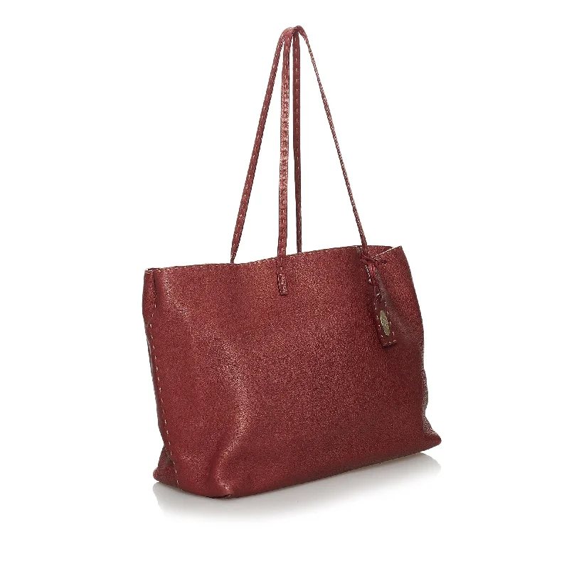 Glamorous Bags For Evening Events And Parties Fendi Selleria Leather Tote Bag (SHG-29744) Glamorous Bags For Evening Events And Parties Fendi Selleria Leather Tote Bag (SHG-29744)