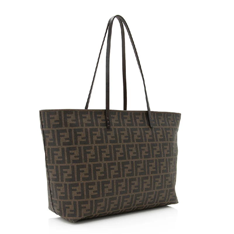 Romantic Valentine's Day Bags With Promotions Fendi Zucca Medium Roll Tote (SHF-20323) Romantic Valentine's Day Bags With Promotions Fendi Zucca Medium Roll Tote (SHF-20323)