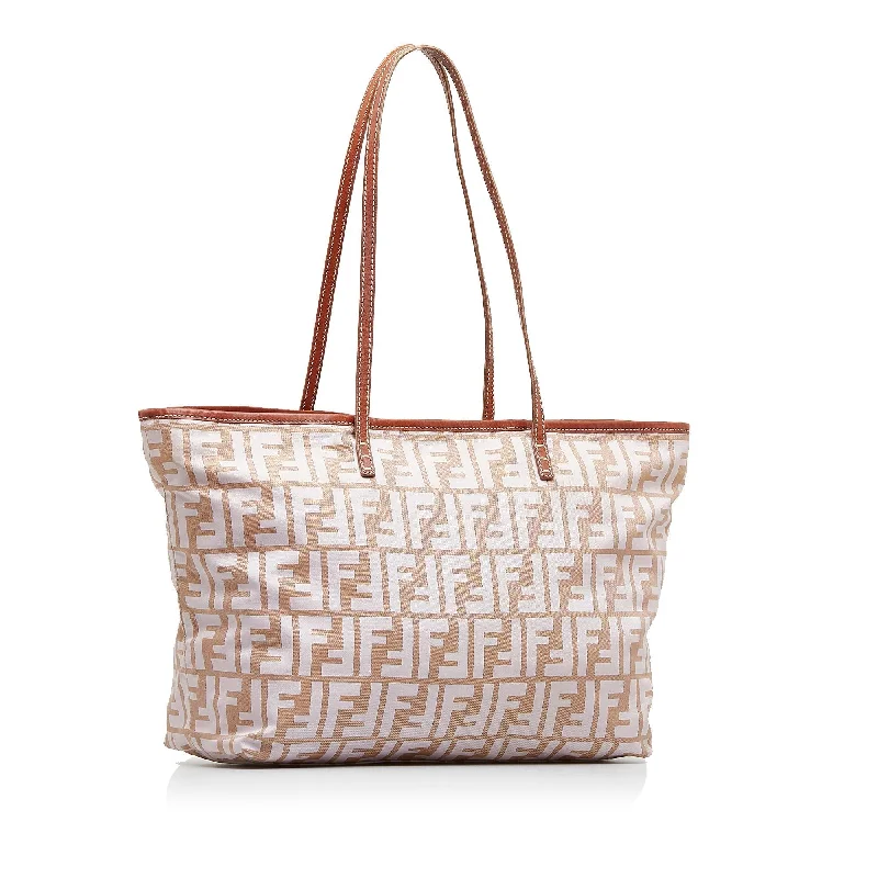 Lightweight Bags For Senior Travelers Fendi Zucca Roll Tote (SHG-DNyhac)