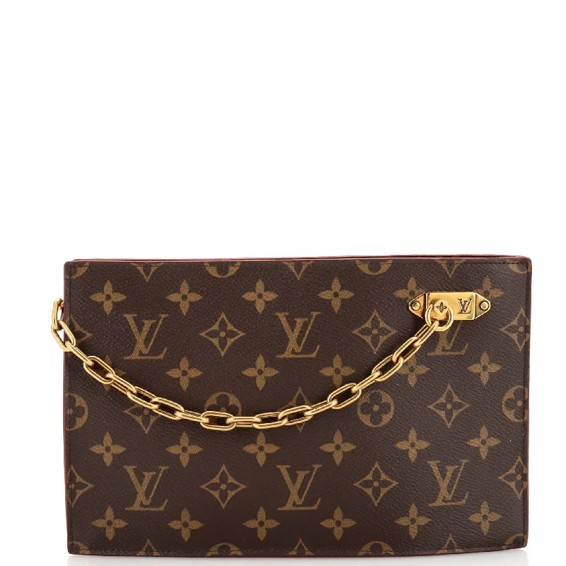 Trendy Bags Legacy Chain Clutch Monogram Canvas