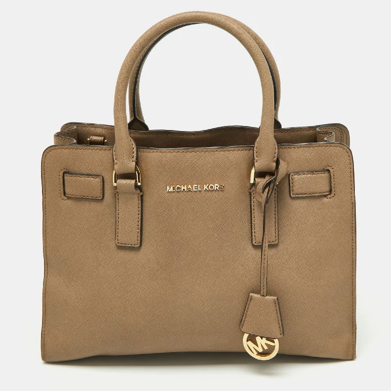 Flash Sales On Premium And High-Quality Bags Michael Kors Beige Leather Hamilton East West Tote Flash Sales On Premium And High-Quality Bags Michael Kors Beige Leather Hamilton East West Tote