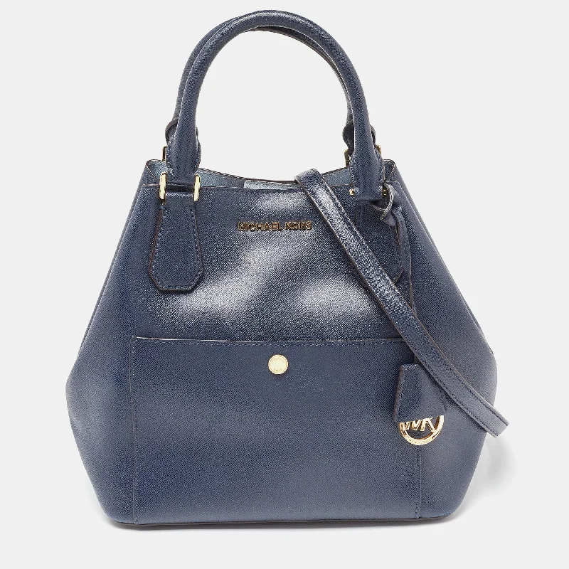 Sporty Bags For Active And Athletic Lifestyles Michael Kors Leather Greenwich Tote Sporty Bags For Active And Athletic Lifestyles Michael Kors Leather Greenwich Tote