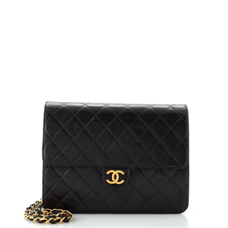 Urban Bags For City Life And Streetwear Fashion Vintage Clutch with Chain Quilted Leather Small Urban Bags For City Life And Streetwear Fashion Vintage Clutch with Chain Quilted Leather Small